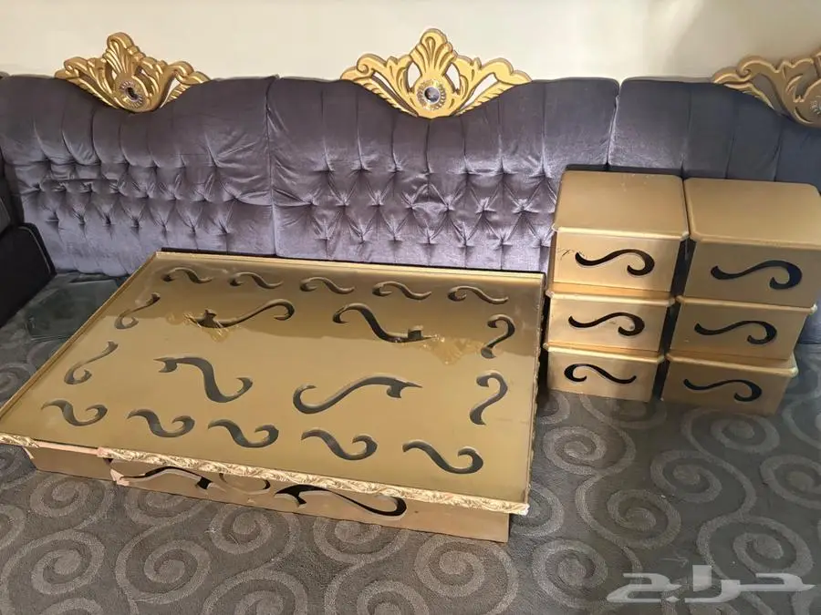 طاوله للبيع 0