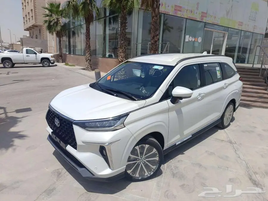 تويوتا فيلوز GLX بنزين 2025 8