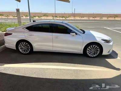 لكزس ES350 DD 2019 نظيف 3