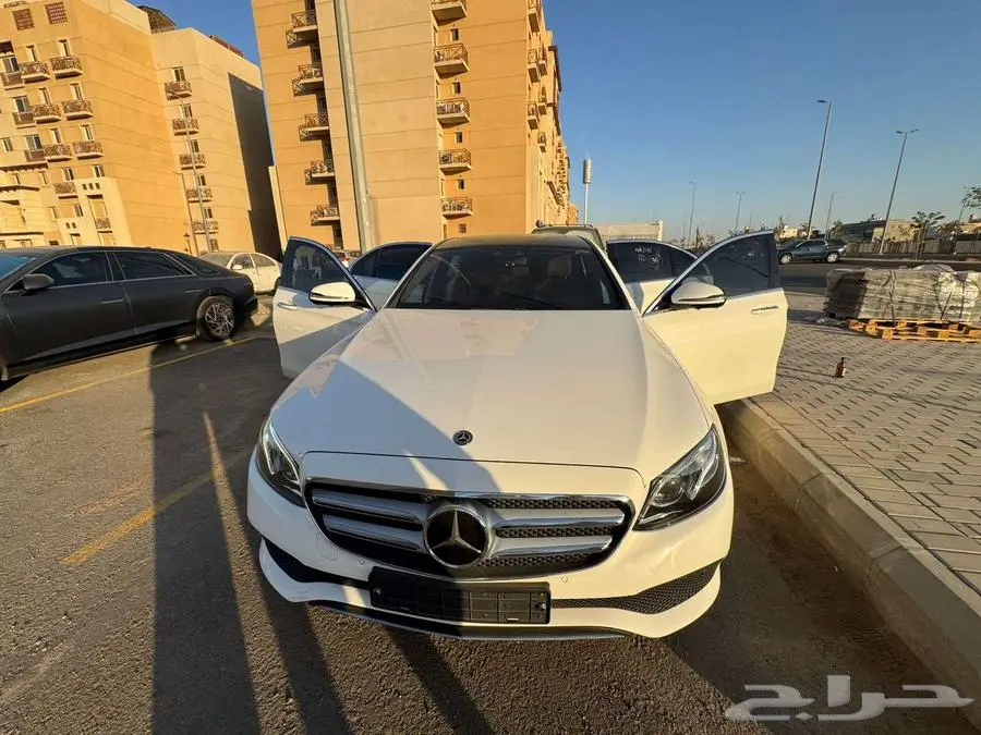 مرسيدس E300 2020 12