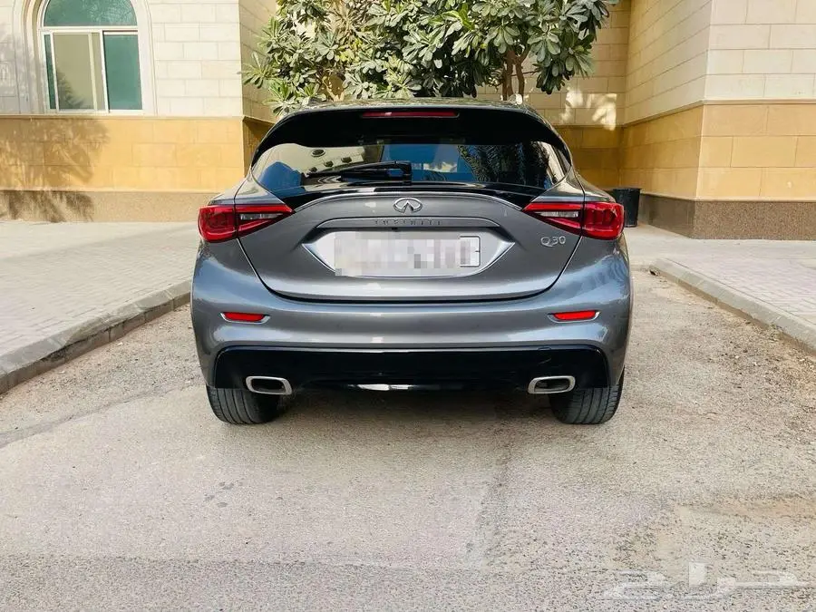 انفنتي Q30 فل 2017 بحالة ممتازة 4