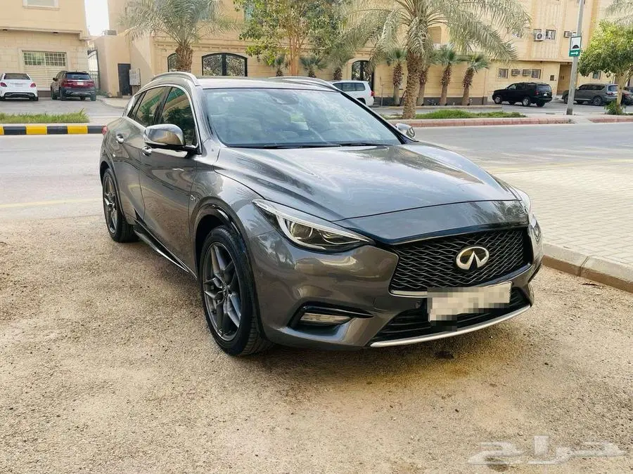 انفنتي Q30 فل 2017 بحالة ممتازة 1