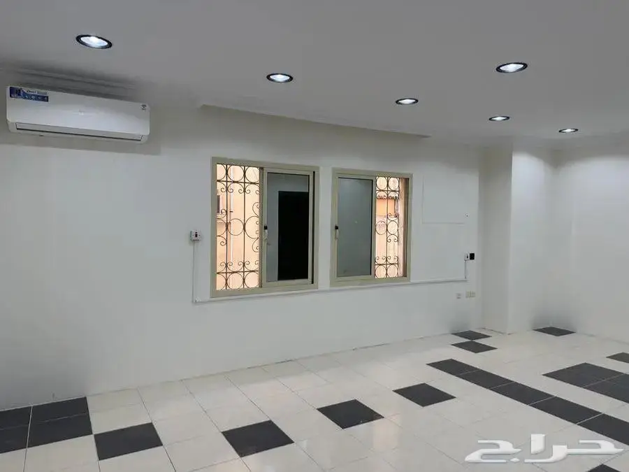 معرض تجاري للايجار   الدمام حي الطبيشي 4
