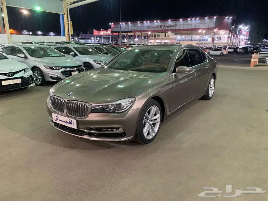 بي ام دبليو 740Liموديل 2019 فل كامل 2