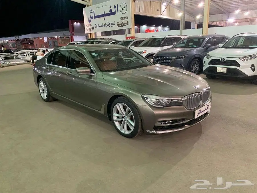 بي ام دبليو 740Liموديل 2019 فل كامل 0