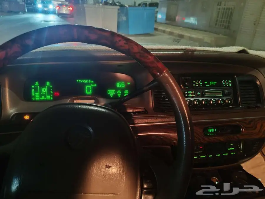 فورد جراند ماركيز موديل 99 4