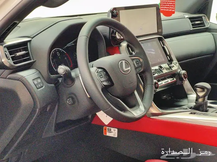 عروض لكزس LX600F-Sport 2025 كاش وتمويل وارد الساير كويتي 23