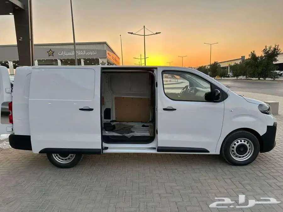 بيجو اكسبرت فان بضاعه ديزل قير اوتوماتيك 2025 7
