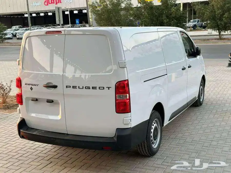 بيجو اكسبيرت بضاعه اوتوماتيك ديزل 2025 8
