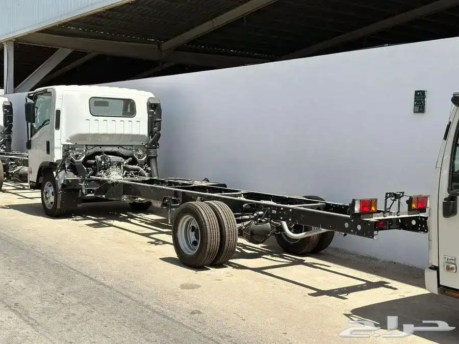 ايسوزو دينا NPR   NQR   Fr   FSR 33