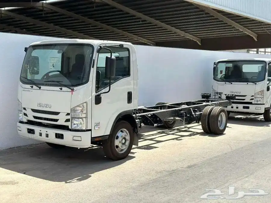 ايسوزو دينا NPR   NQR   Fr   FSR 40