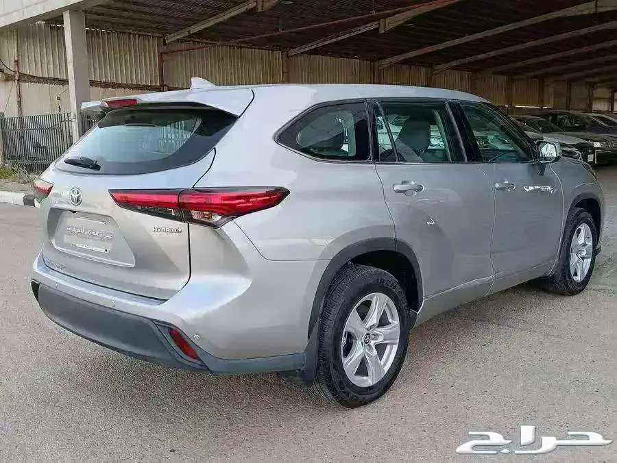 هايلندر 2021 LE 7