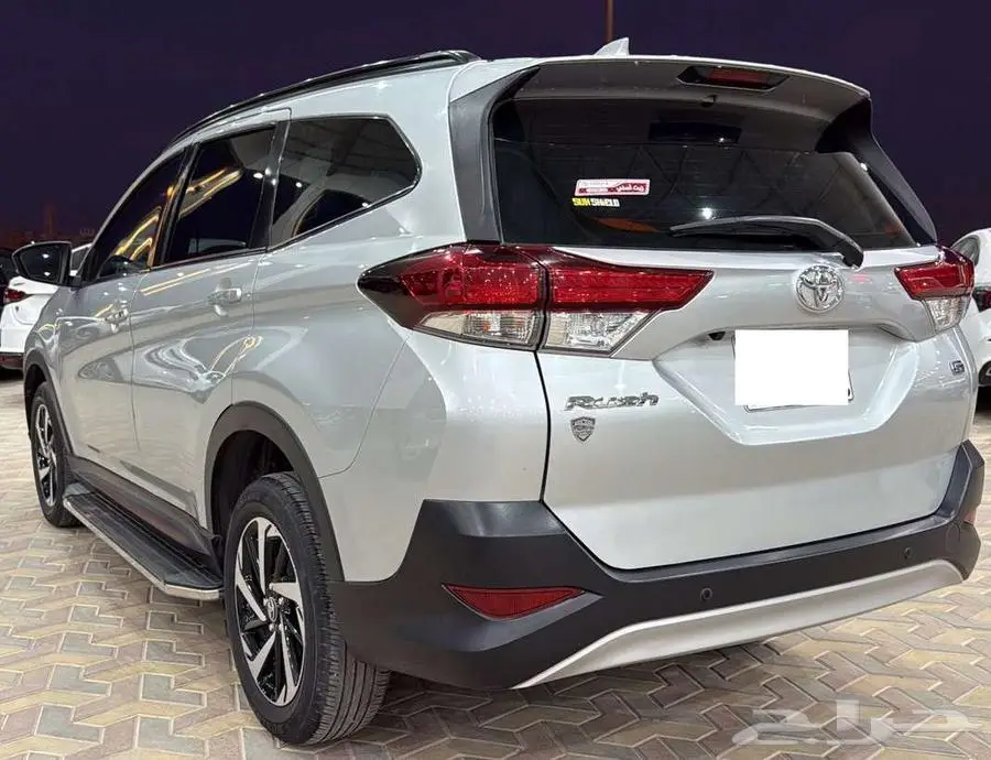 تويوتا راش 2023 7 مقاعد S 5