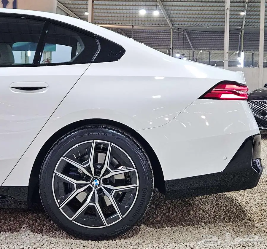 BMW .. 2024.520i 23