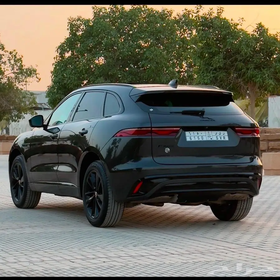 F-PACE ( بلاك اديشن ) R 19