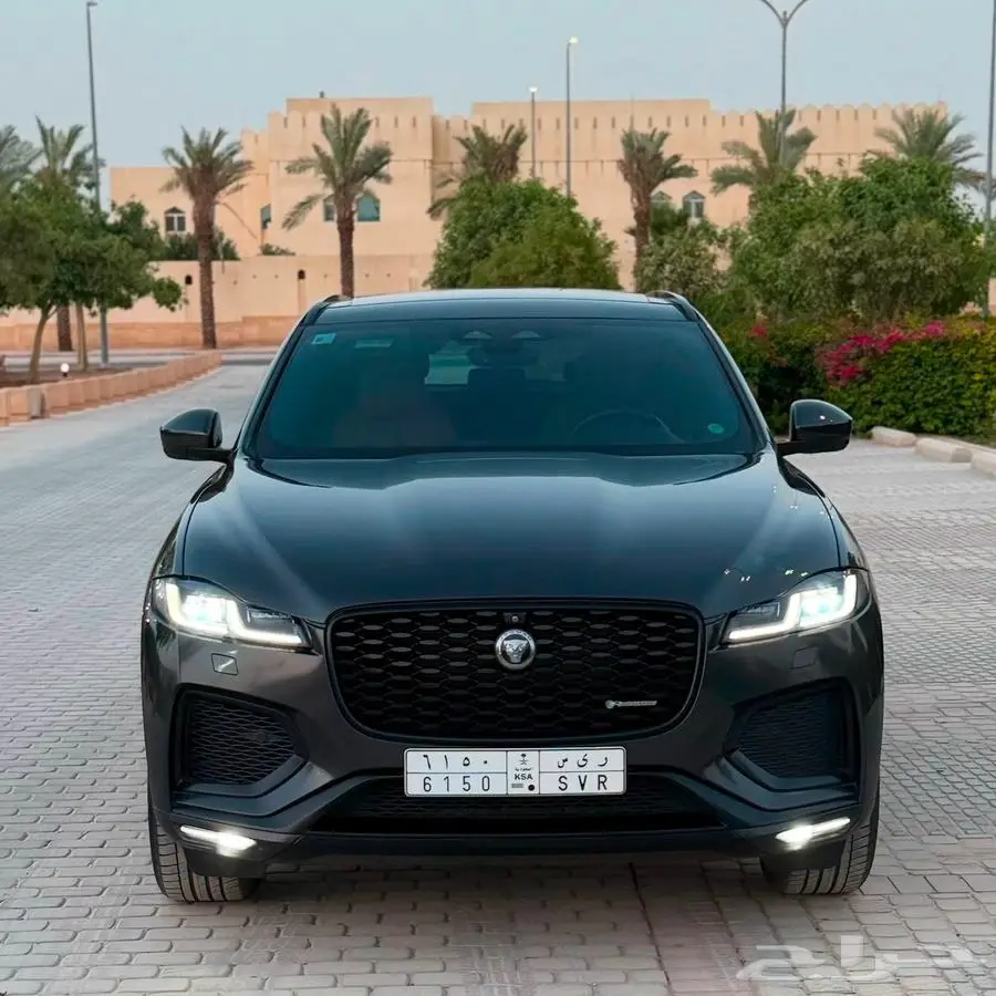 F-pace ( بلاك اديشن ) وكالة 15