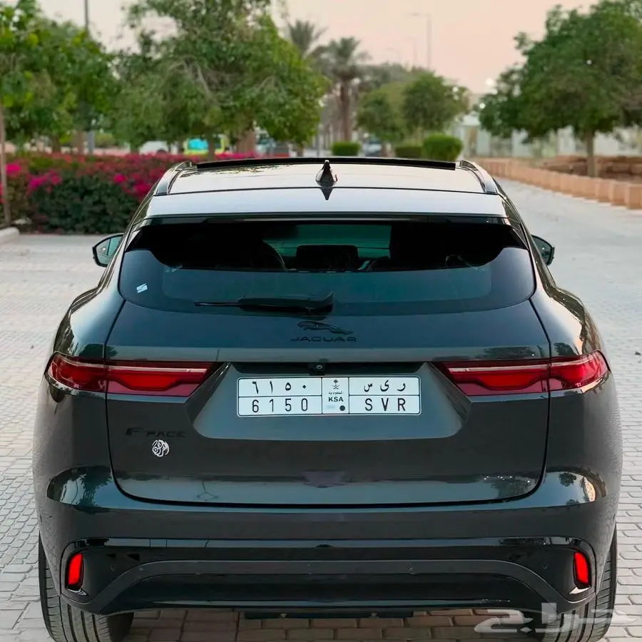 F-pace ( بلاك اديشن ) وكالة 18