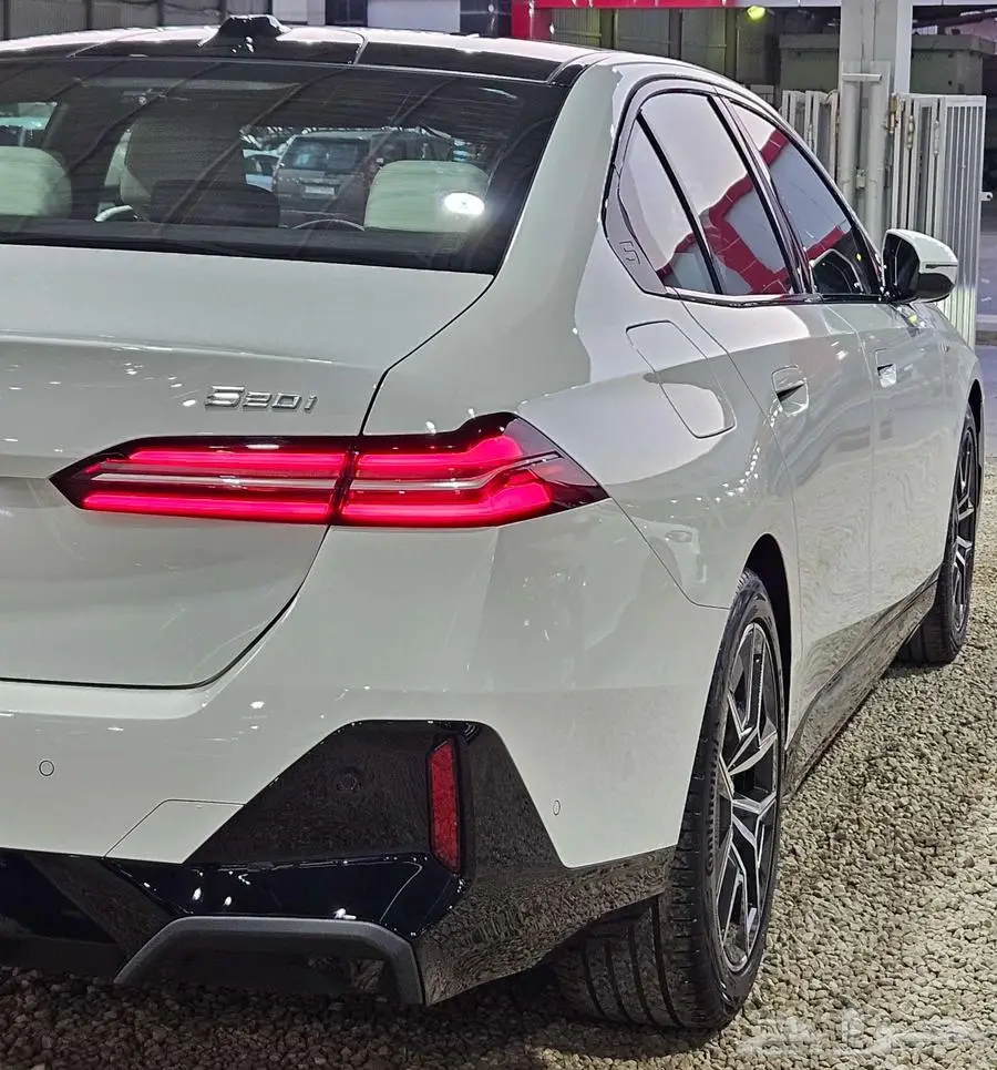 BMW .. 2024.520i 22