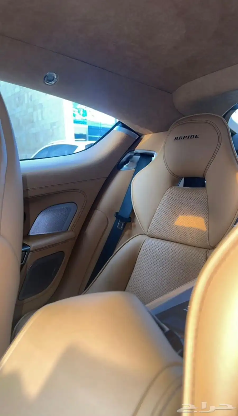 Aston Martin Rapide 2011 V12 3