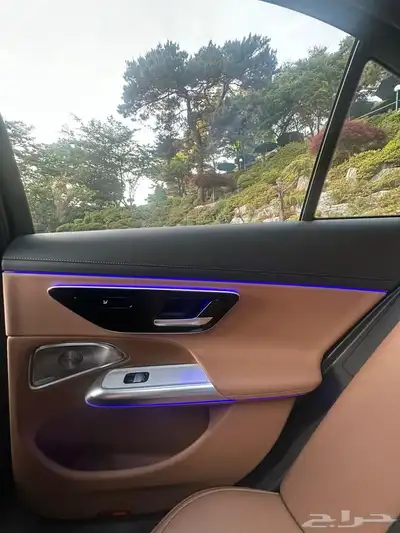 مرسيدس E300 2024 اسود 20