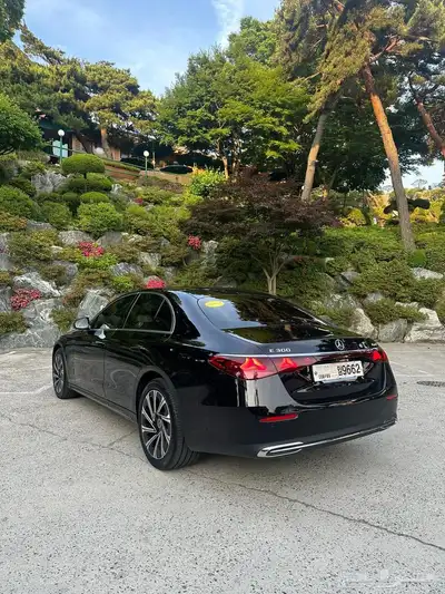 مرسيدس E300 2024 اسود 26