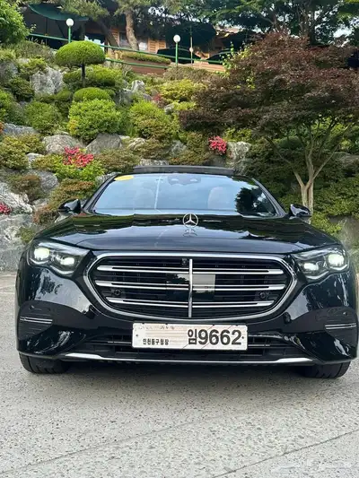 مرسيدس E300 2024 اسود 6