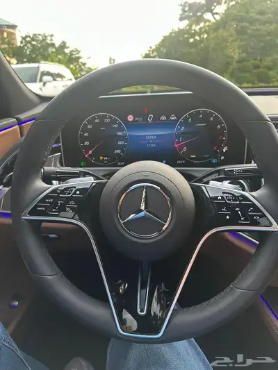 مرسيدس E300 2024 اسود 15