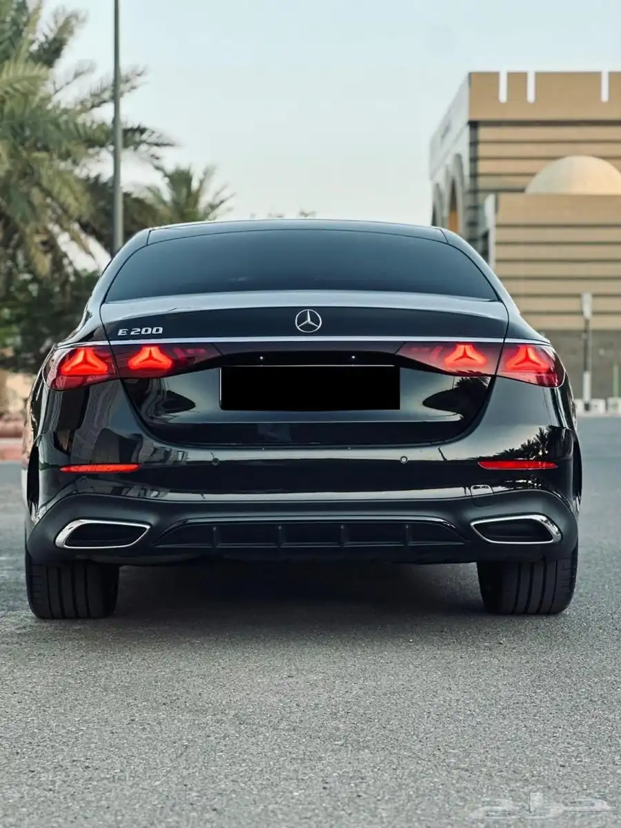 مرسيدس E200 2024 4