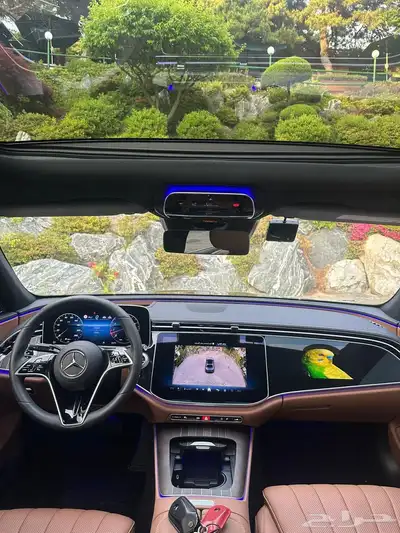 مرسيدس E300 2024 اسود 22