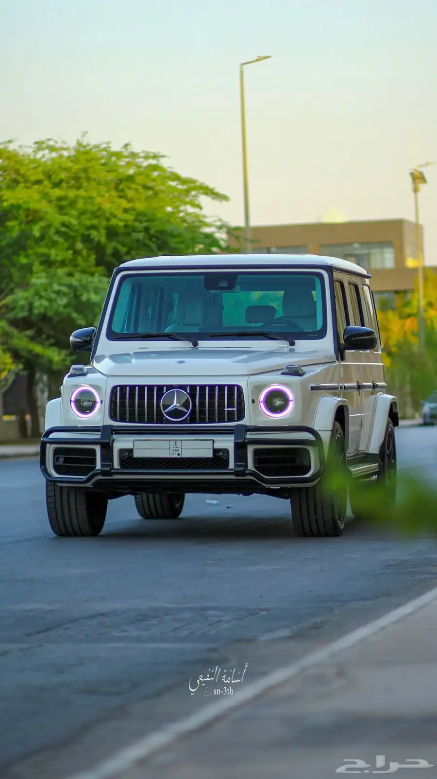 مصور سيارات فارهه بسعر بمتناول الجميع . 6