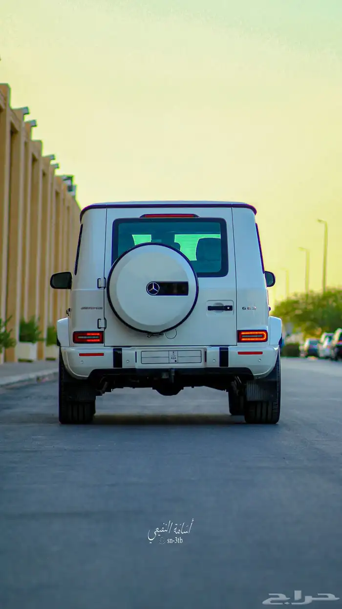 مصور سيارات فارهه بسعر بمتناول الجميع . 7