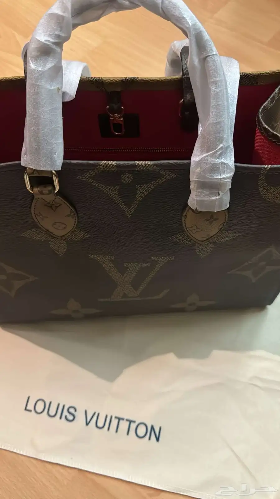 للبيع شنطه Louis Vuitton 1