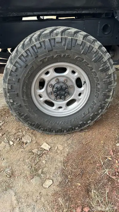 للبيع كفرات حجري 285 75 16 0