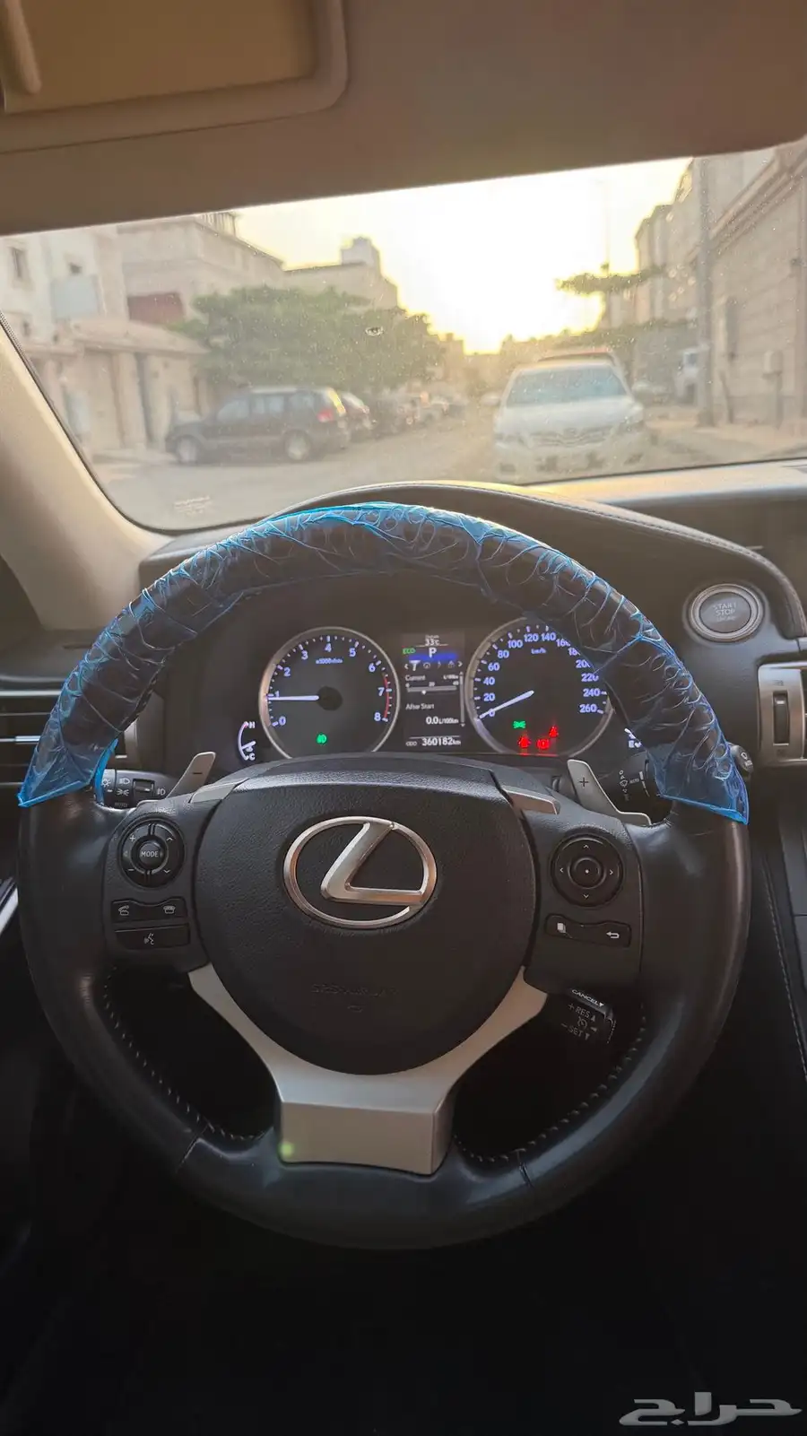 للبيع لكزس IS350 2015 19