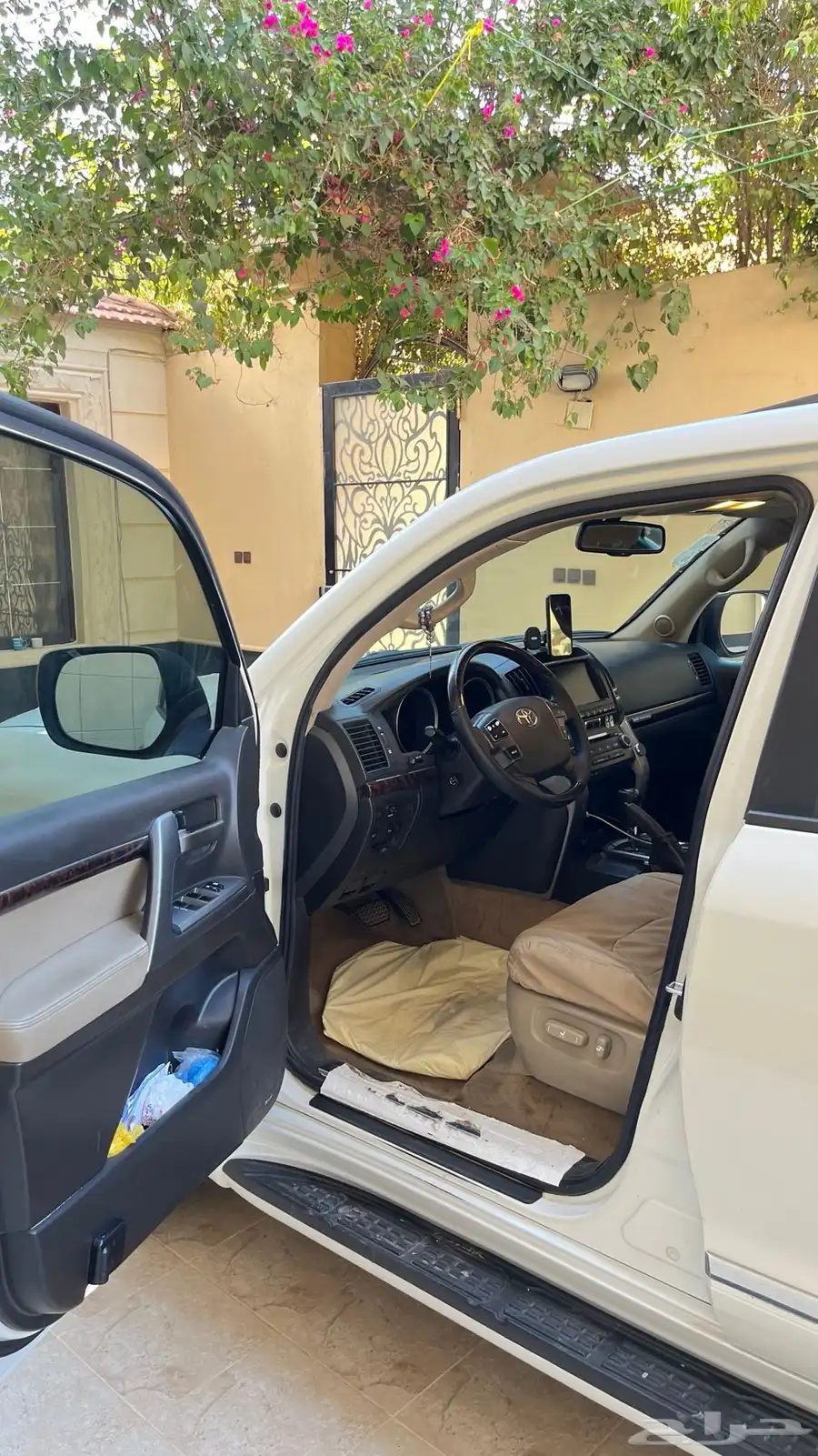 لاندكروزر VX.R 5.7 8