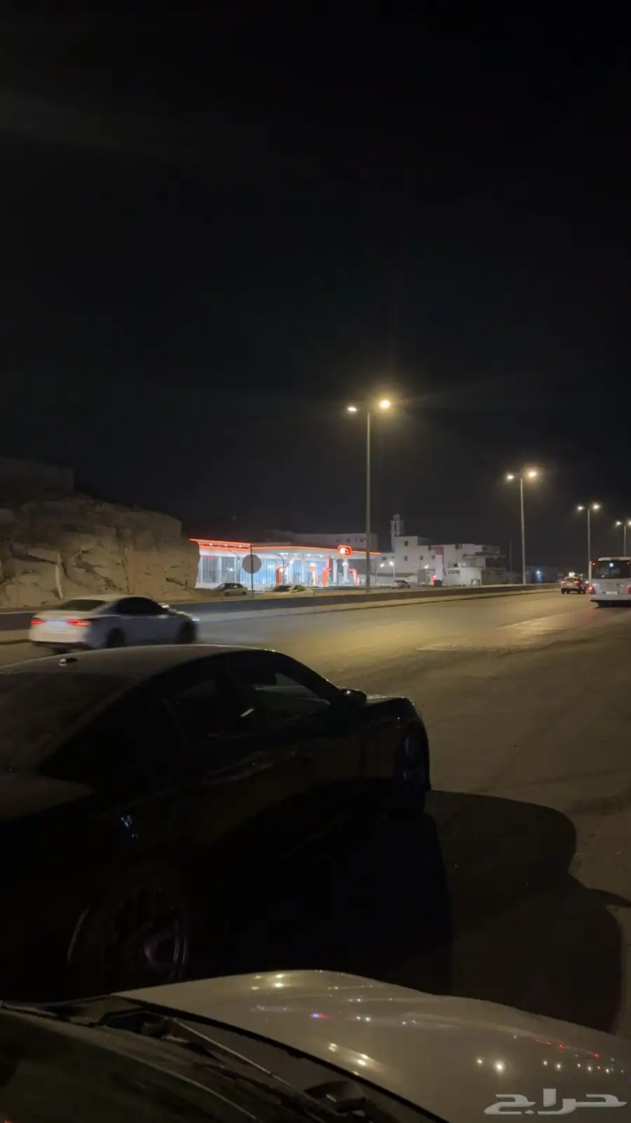 محلات ل البيع فيها غرف ل العمال 2