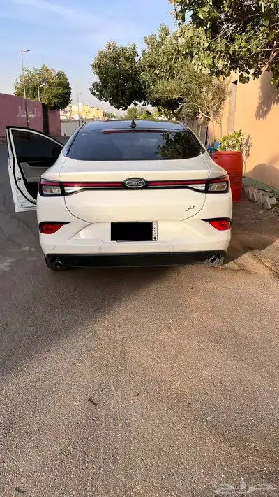 للتنازل Jac j7 4