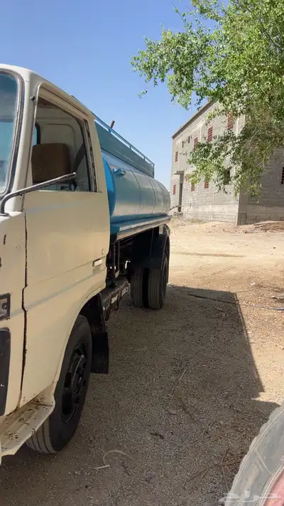 وايت ديهاتسو 83 1
