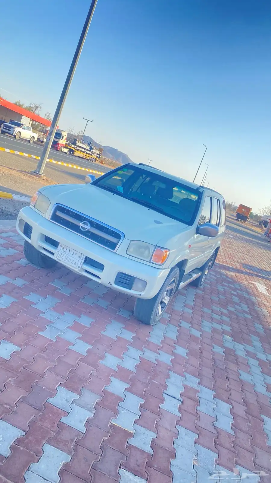 باثفندر 2003 ابيض 3