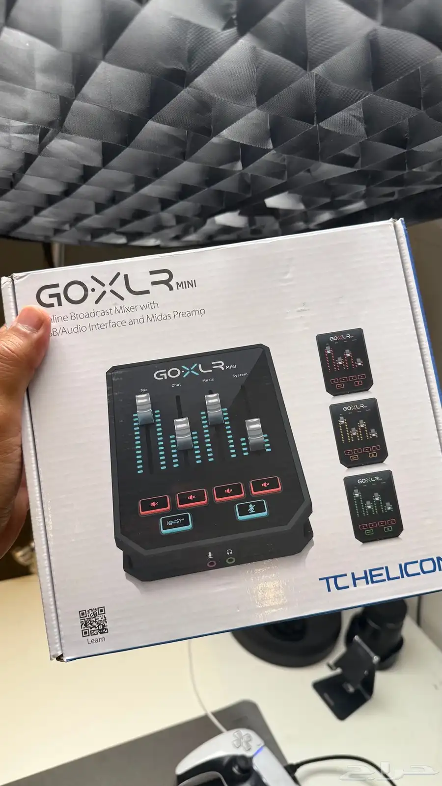 ميكسر goxlr ومايك وعدسة سيقما 30 sigma فتحه 1.4 4