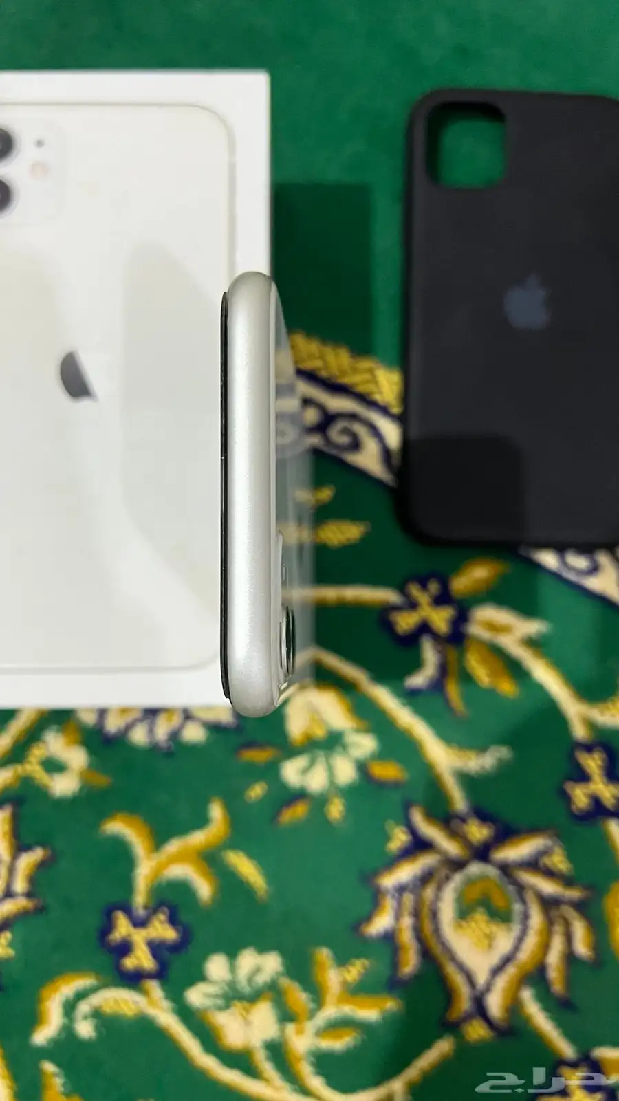 ايفون 11 عادي نظيف 4