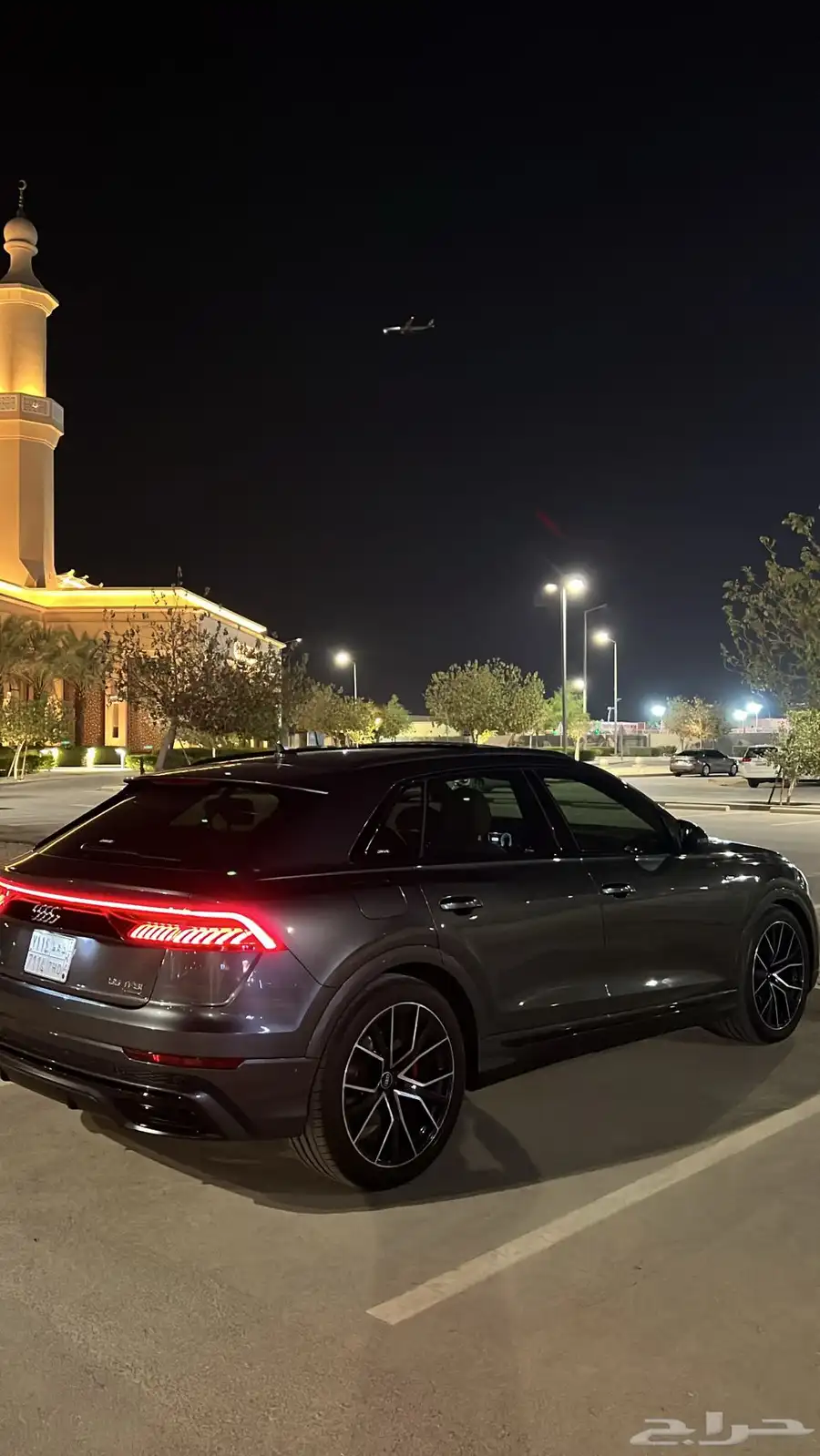 اودي Q82021 15