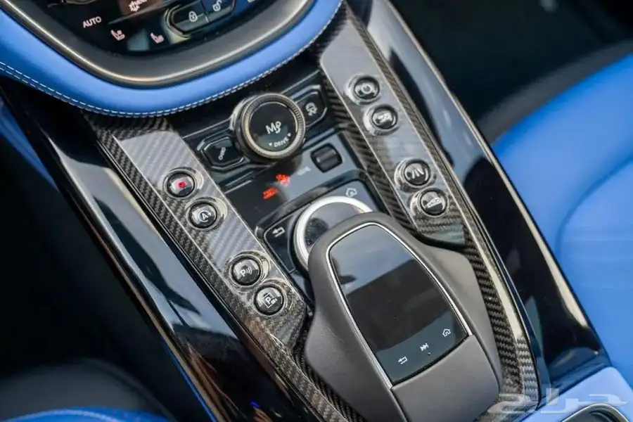 استون مارتن دي دبي اكس 2024 Aston Martin DBX 707 8