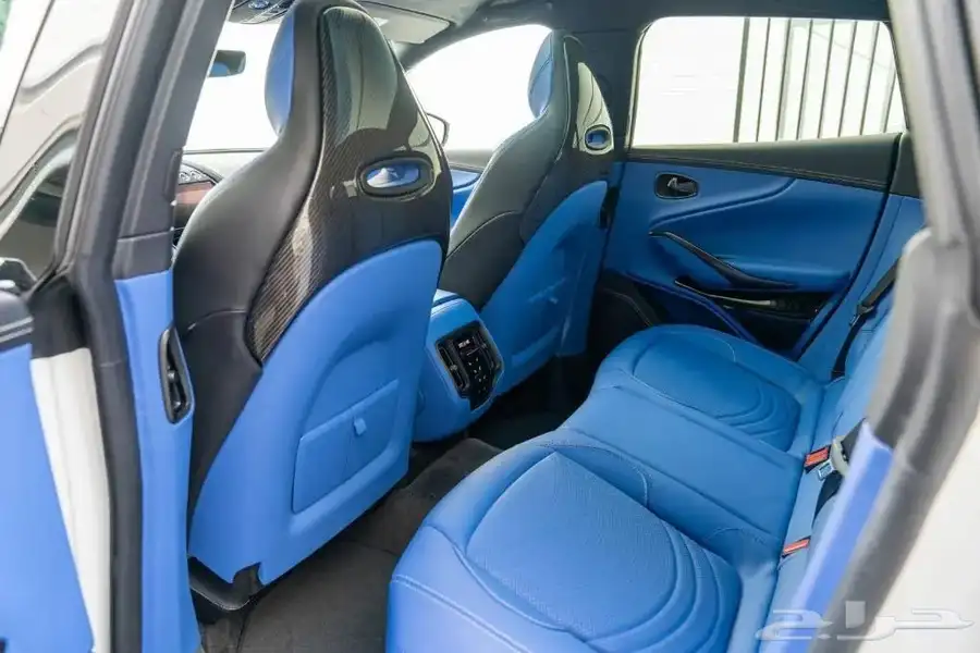 استون مارتن دي دبي اكس 2024 Aston Martin DBX 707 10