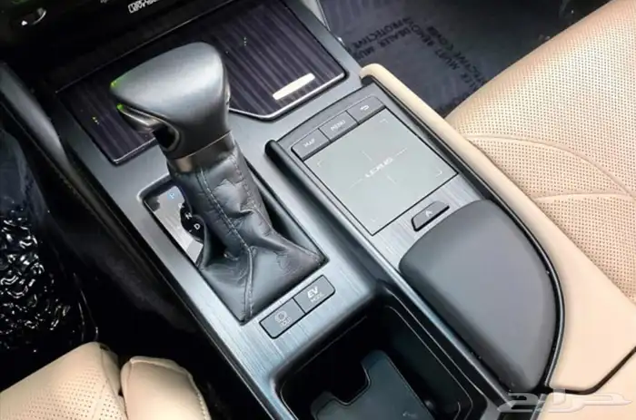 لكزس الترا لاكجرى LEXUS ES 300H ULTRA LUXURY موديل 2021 17