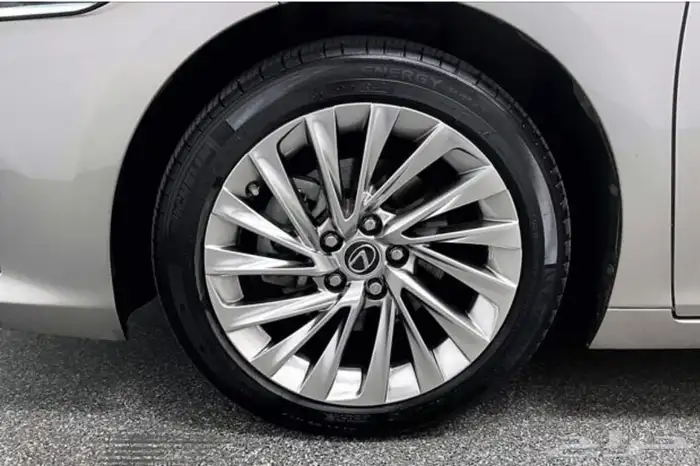 لكزس الترا لاكجرى LEXUS ES 300H ULTRA LUXURY موديل 2021 6