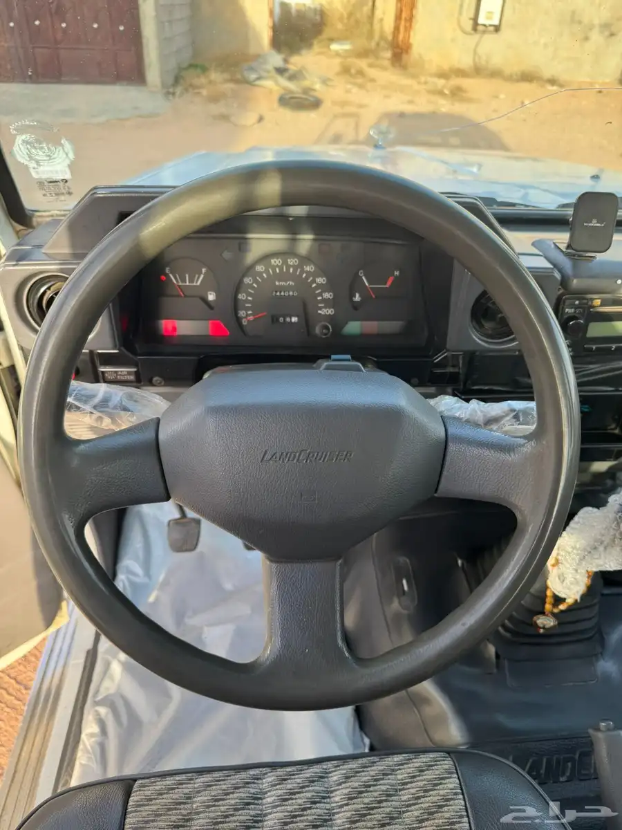 ربع ابيض نظيف 15