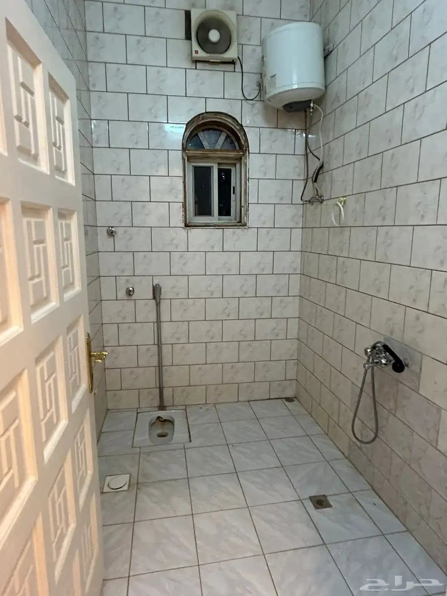 فيلا مع مزرعة للبيع في حي البركة (العيون) 40