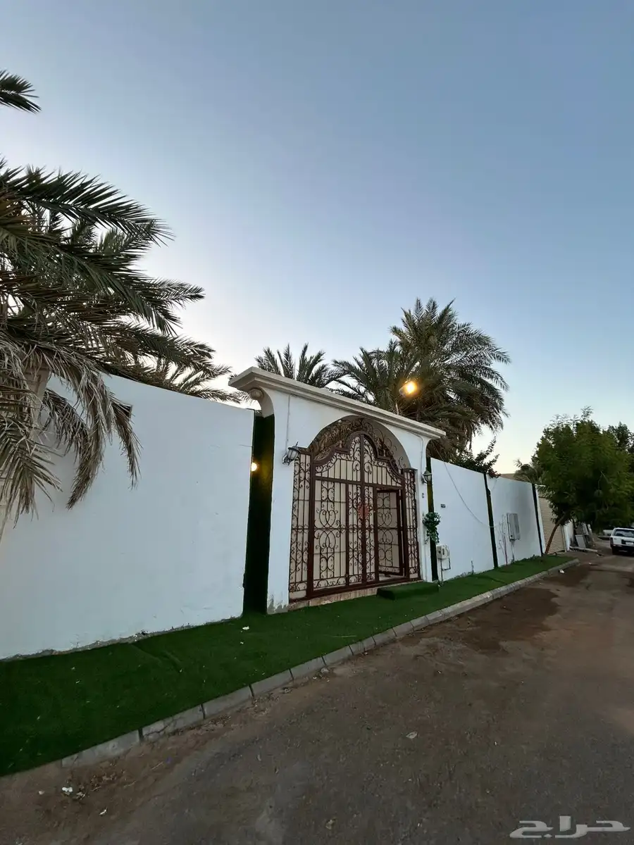 فيلا مع مزرعة للبيع في حي البركة (العيون) 18