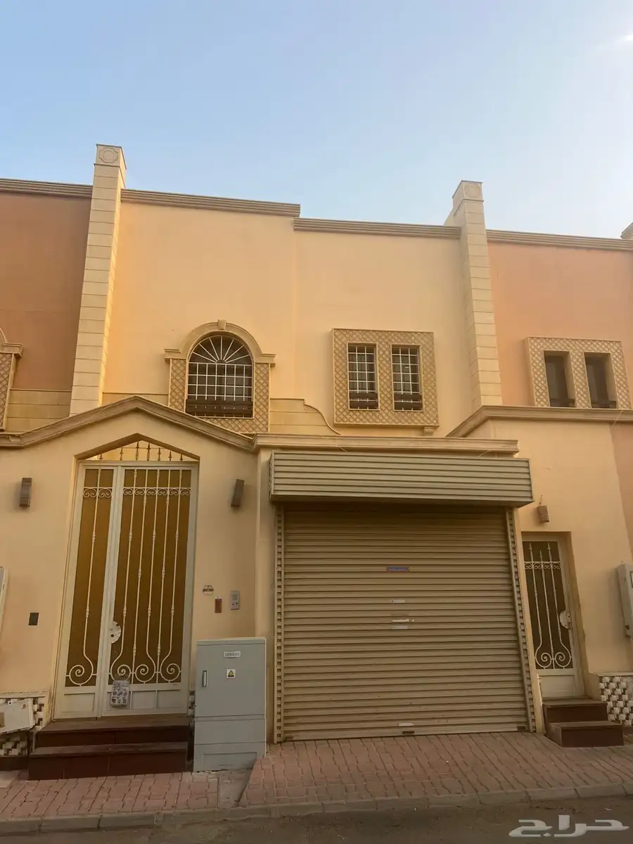 للبيع فلة موقع مميز جدة. حي الحمراء قرب مستشفى الملك فهد 9